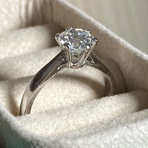 Beautiful Vintage Sterling Silver 925 Solitaire CZ Ring Size 5 New Old Stock